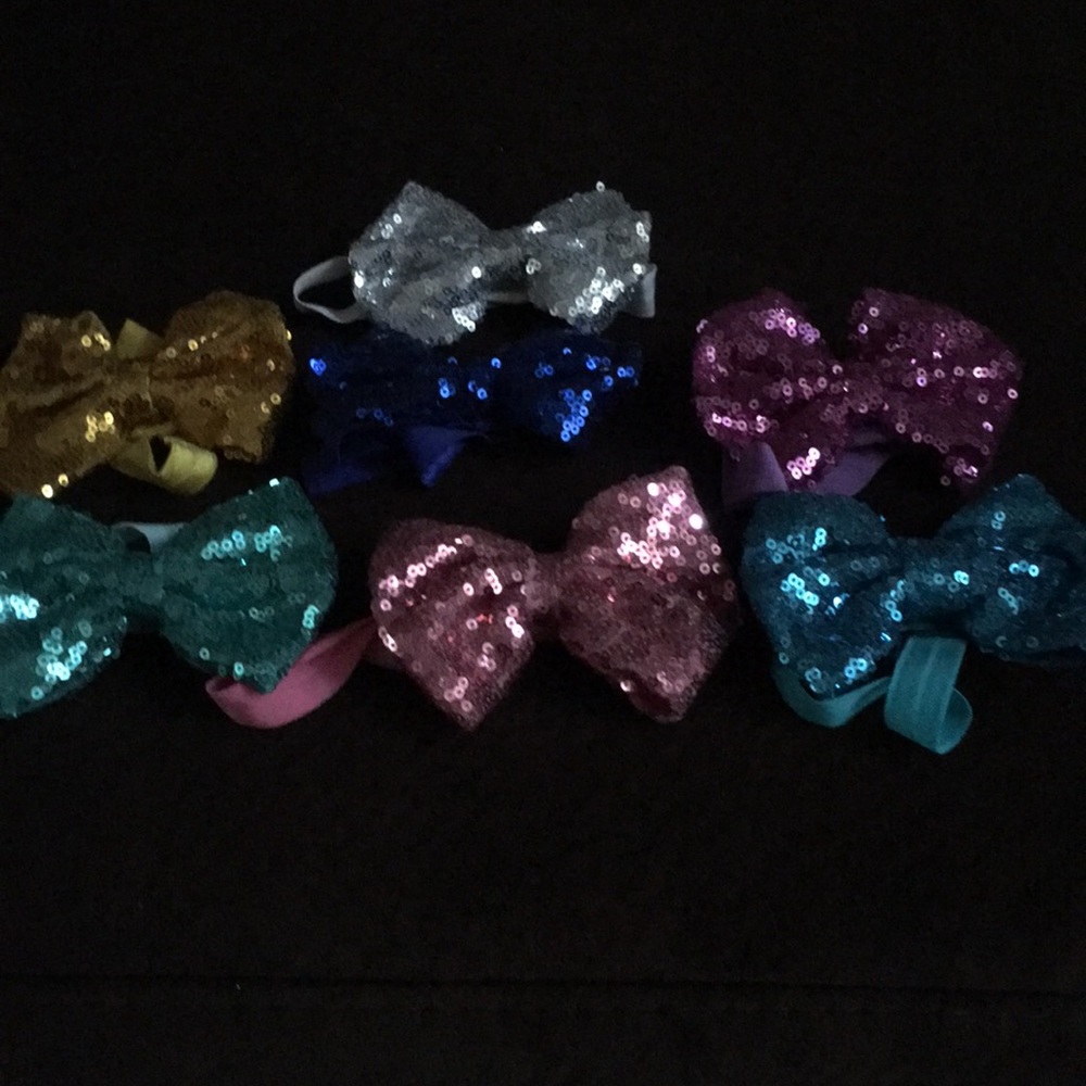 7 bows